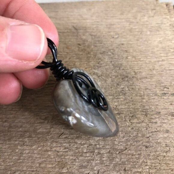 Natural Jasper Heart Necklace Pendant - Picture 3 of 4